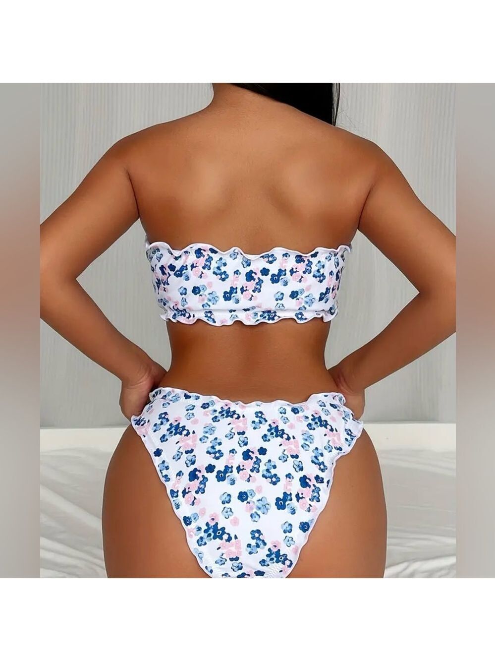 Floral Print Bandeau High Cut Bikini Set - Picture 2 of 7